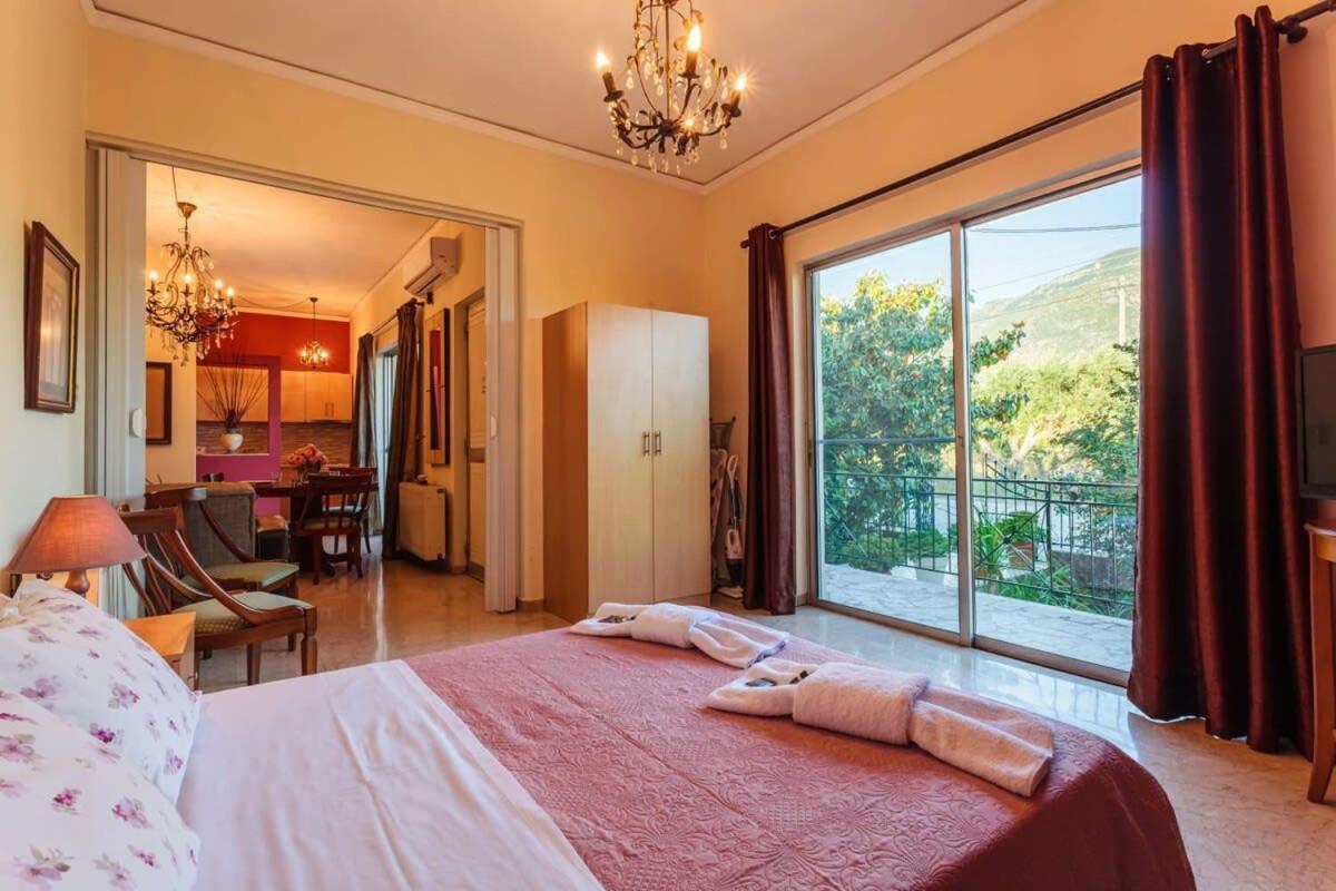 Stylish Seaside Home - Fully Equipped, Big Terrace Kalamata Exterior foto